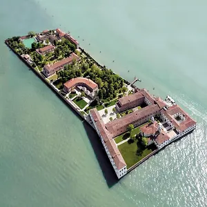 Isola Di San Servolo - Centro *** Венеция