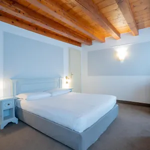 Bed & Breakfast Alla Corte Rossa