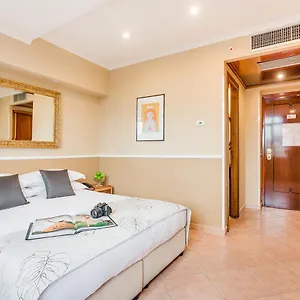Raeli Archimede 4*, Roma Itália