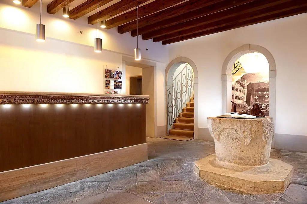 Hotel Dell'Opera Venice